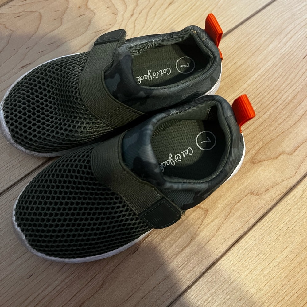 Toddler sneakers